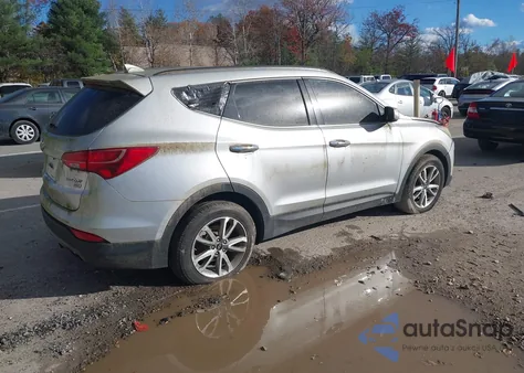 2015 Hyundai Santa Fe Sport 2.0L Turbo z USA, uszkodzony, nr VIN 5XYZUDLA8FG300119